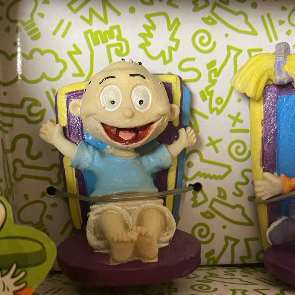 Nickelodeon Rugrats Fish Tank Decor Set - Green, Purple, Yellow - Picture 3 of 9